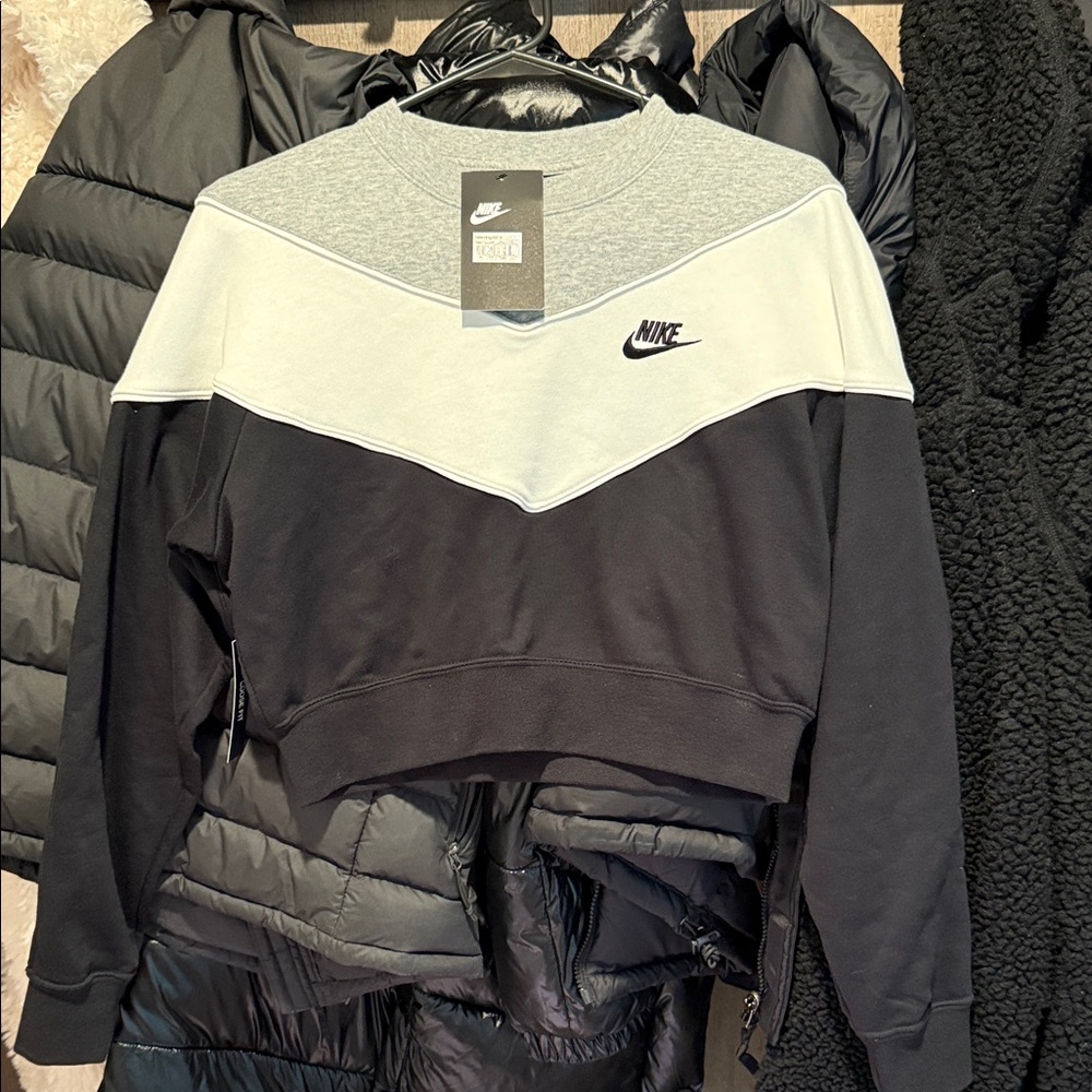 Nike Women's Two-Tone Sweatshirt - Light Gray and Black